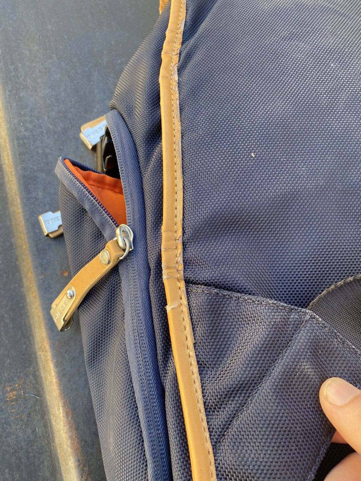 Diesel × Vintage Diesel Faded RARE Y2k vintage distressed sling bag Size ONE SIZE - 12 Thumbnail