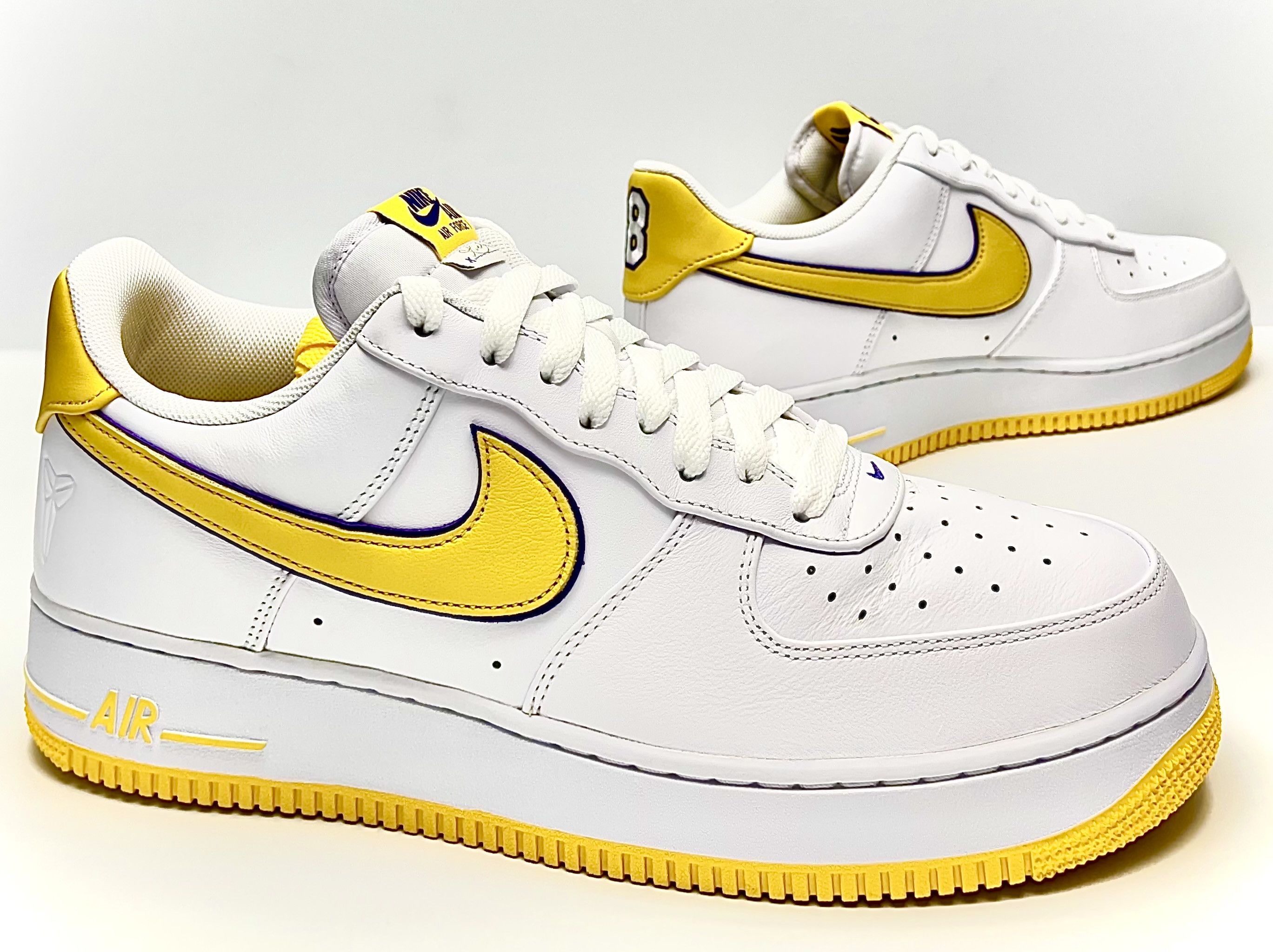 Nike Air Force 1 Low Retro QS 