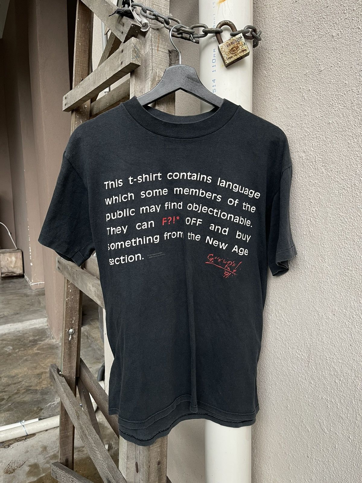 Band Tees Guns N’ Fuckin’ Roses So F*#k Off 1991 Size US L / EU 52-54 / 3 - 2 Thumbnail