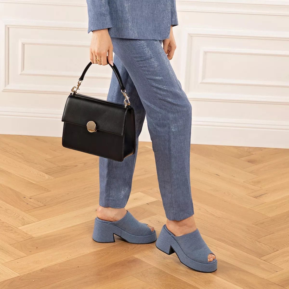 Chloe o1loc1c1024 Penelope FlapTop in Black Size ONE SIZE - 3 Thumbnail