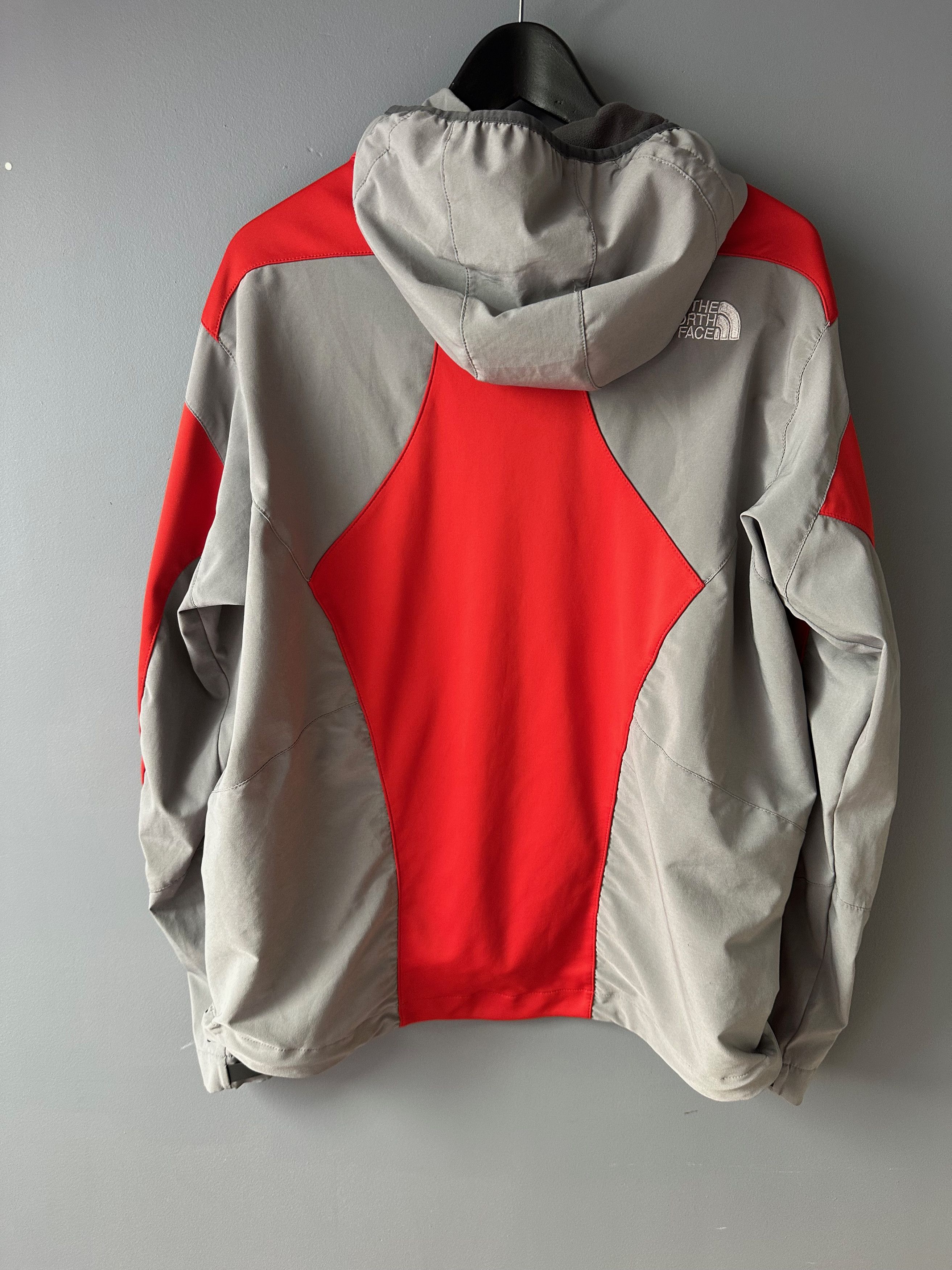 The North Face Vintage The North Face Summit Series Windstopper Jacket Size US L / EU 52-54 / 3 - 8 Thumbnail