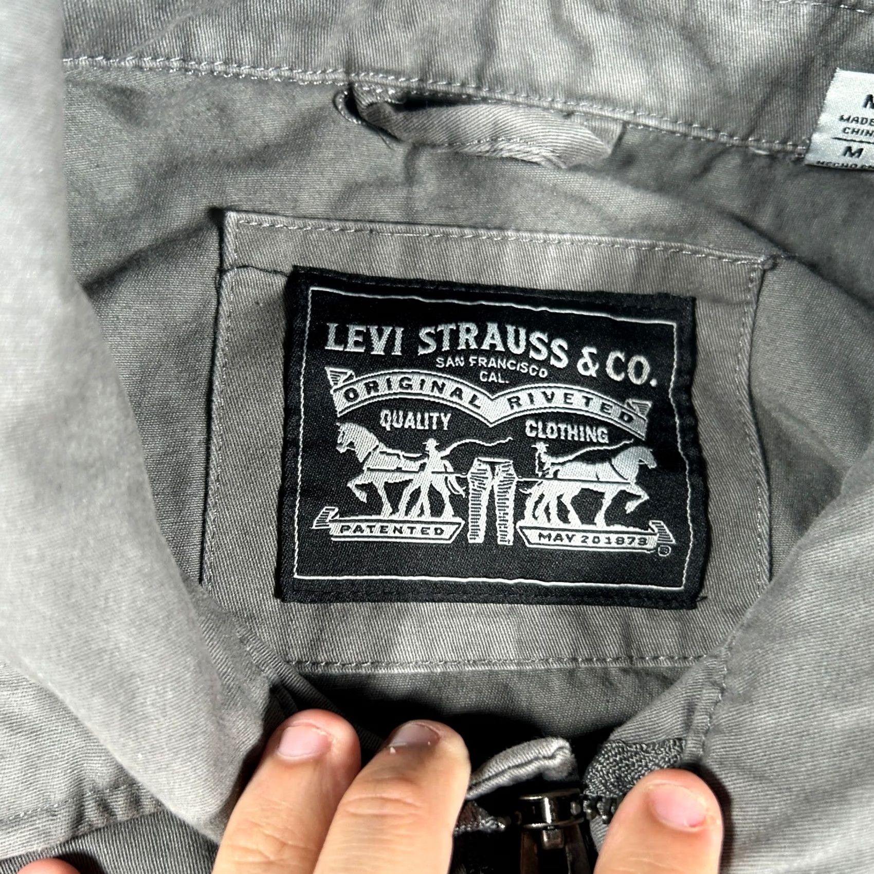 Vintage Levi Strauss Field Jacket Men Medium Gray Cotton Canvas Utility Snap Pockets Long Sleeve Chore Workwear Military Jacket Mens Size US M / EU 48-50 / 2 - 3 Thumbnail