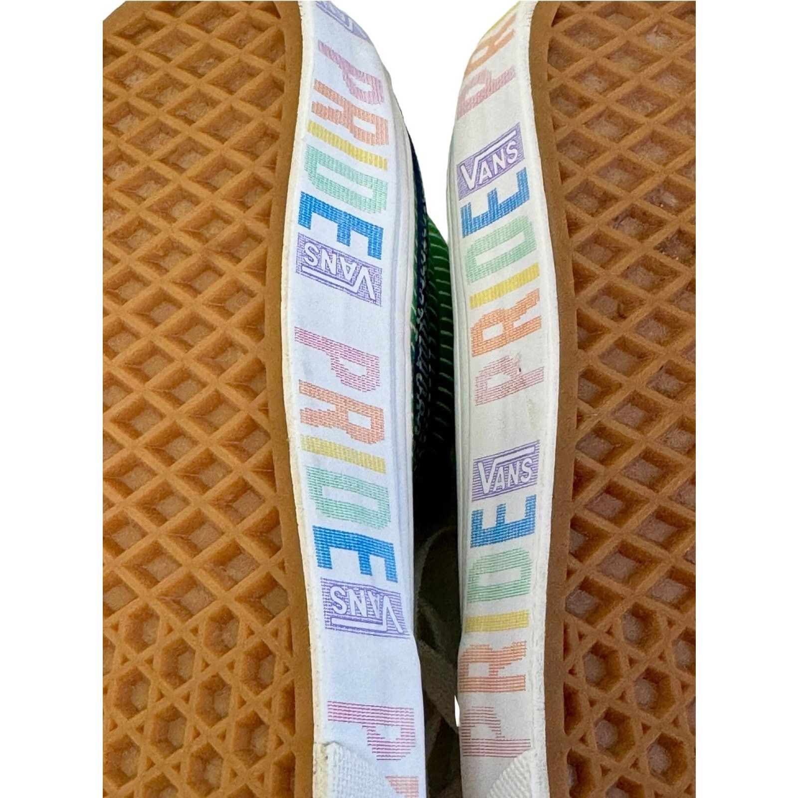 Vans VANS Pride LGBTQ Rainbow Sk8-Mid Tops Cushioned Shoes 7/8.5 Size US 8.5 / IT 38.5 - 9 Thumbnail