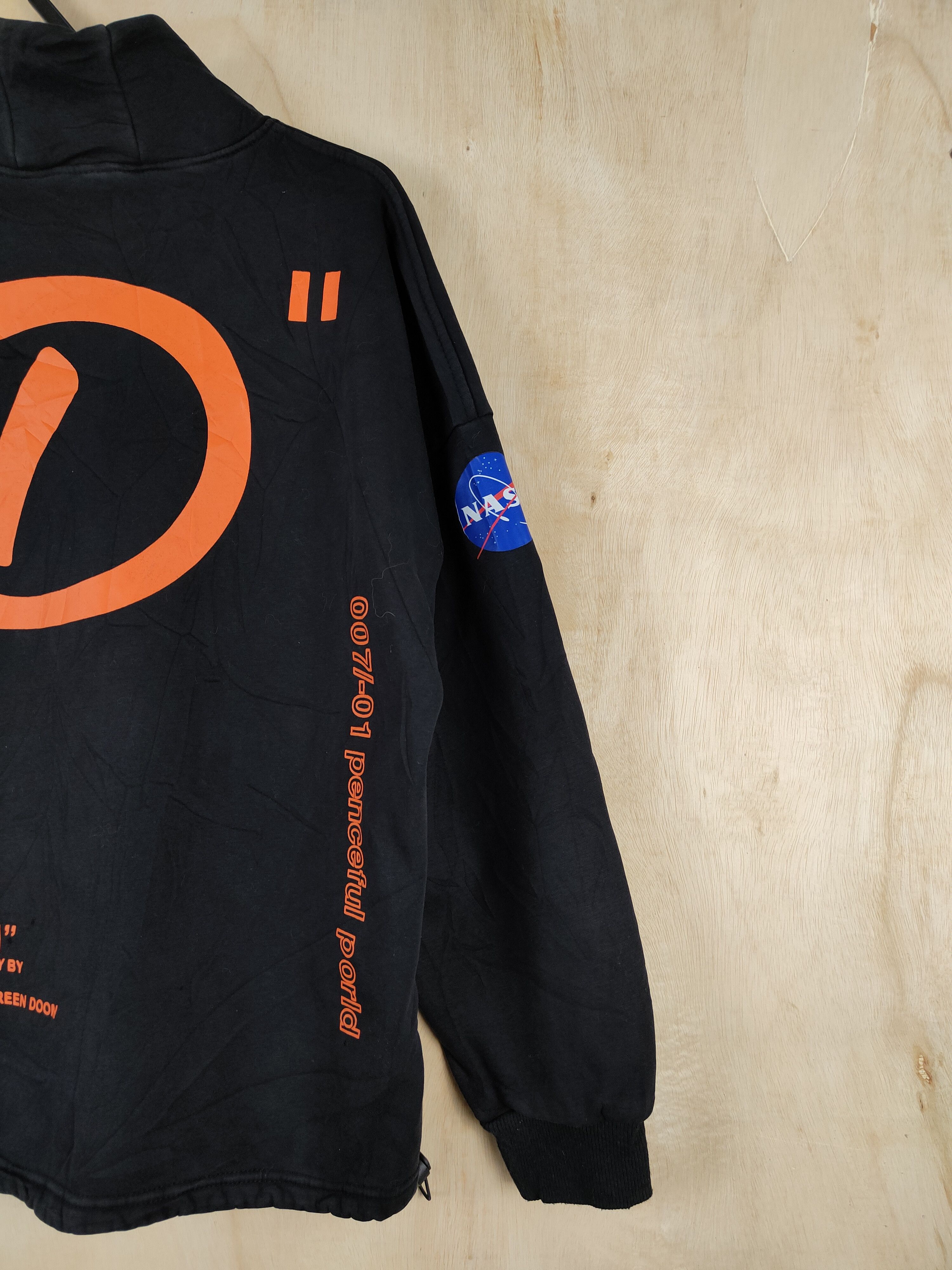 Japanese Brand Japan freen doom peaple Black Sweatshirts #S2627 Size US L / EU 52-54 / 3 - 7 Thumbnail