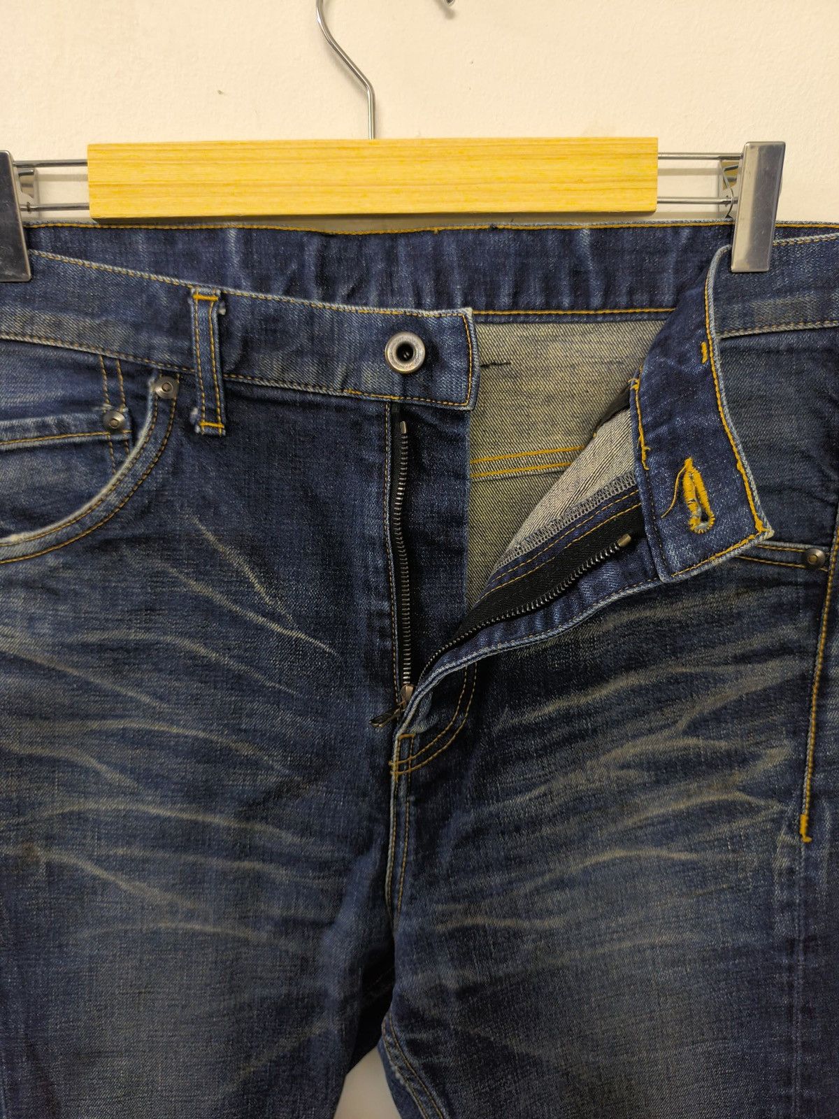 Isamu Katayama Backlash Isamu Katayama Backlash Skinny Dirty Jeans Size US 33 - 5 Thumbnail