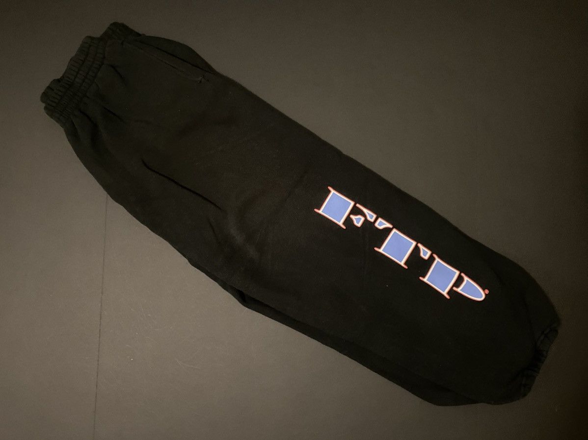 Fuck The Population FTP Sweatpants *RARE* Size US 28 / EU 44 - 2 Thumbnail