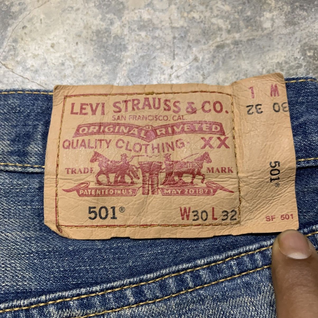 Levi's × Levi's Vintage Clothing × Vintage Vintage Levis 501 Jean nice faded custom denim Size US 30 / EU 46 - 18 Thumbnail