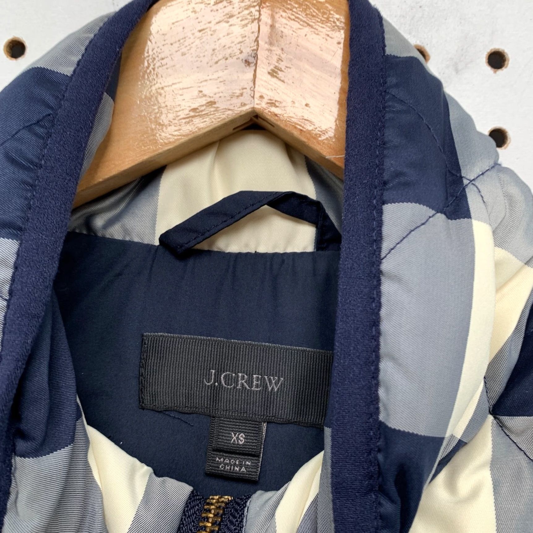 J.Crew J.CREW Down Puffer Vest Womens XS Blue Quilted Plaid Sleeveless Vest Size XS / US 0-2 / IT 36-38 - 4 Thumbnail