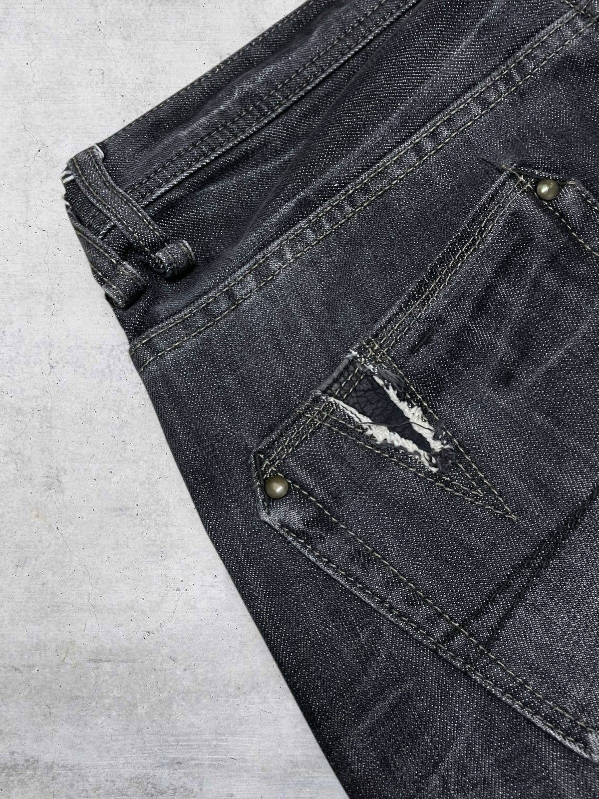 semanticdesign VINTAGE RATTLE TRAP OG JAPAN DESIGNER RIPPED ROCKSTAR DENIM Size US 29 - 19 Thumbnail