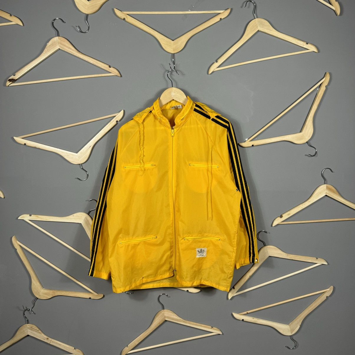 Vintage Vintage 70s Adidas Light Jacket Size US L / EU 52-54 / 3 - 1 Thumbnail