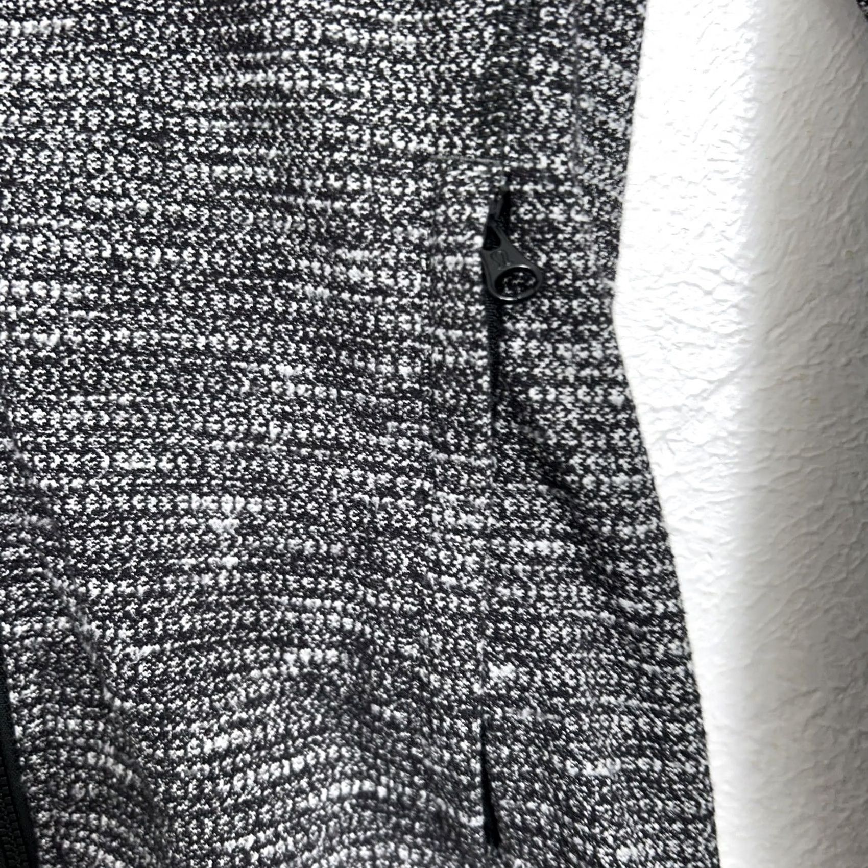 Lululemon Lululemon Coco Pique Black Jacket Full Zip Women’s 2 Be Present Size XS / US 0-2 / IT 36-38 - 4 Thumbnail