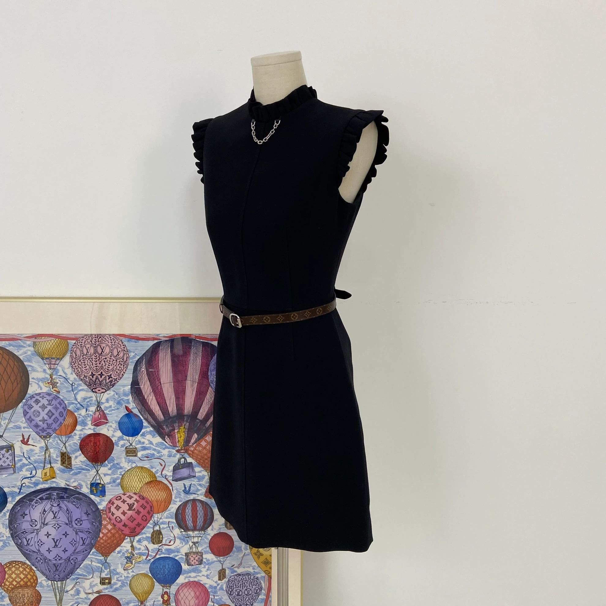 Louis Vuitton Louis Vuitton women's black sleeveless dress 34 Size XS / US 0-2 / IT 36-38 - 6 Thumbnail