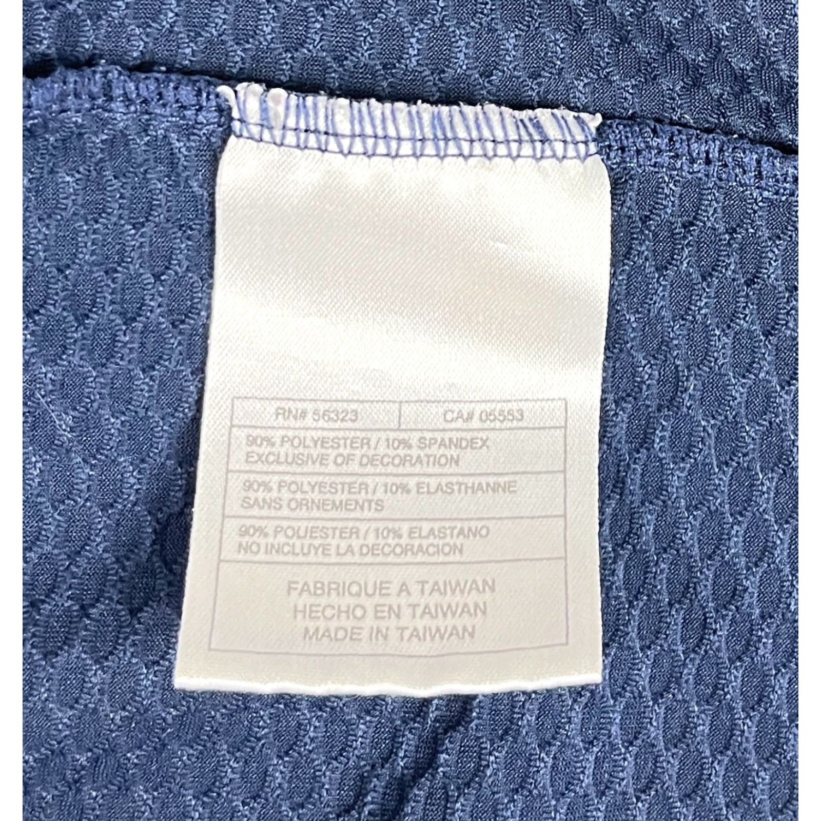 Nike VINTAGE Nike Men's Sphere Performance T-Shirt Short Sleeve Crew Neck Navy Embroidered Swoosh L Men's Shirt 90% Polyester 10% Spandex Size US L / EU 52-54 / 3 - 7 Thumbnail