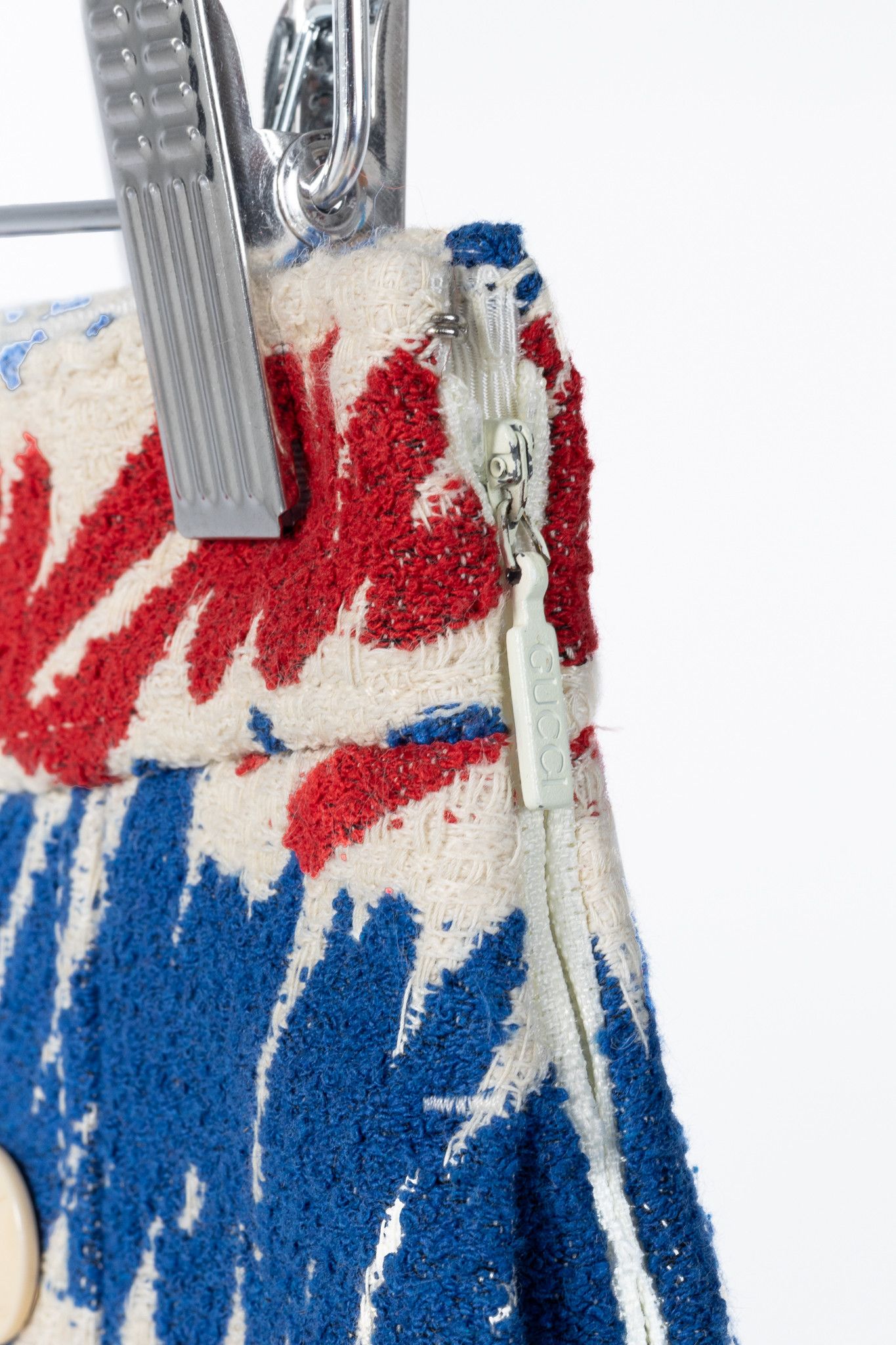 Gucci Gucci Ivory, Blue & Red Script-Print Cotton-Tweed Mini Skirt Size 26" / US 2 / IT 38 - 8 Thumbnail