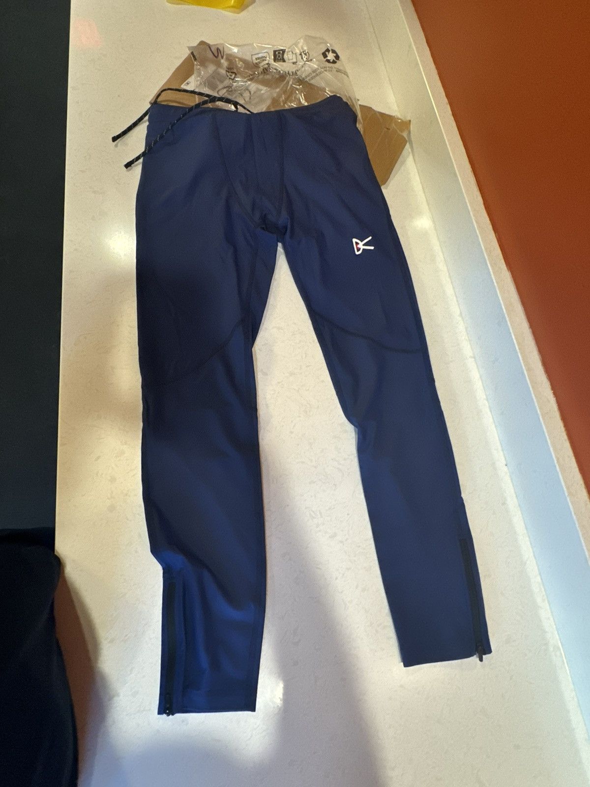 District Vision Brand new District vision compression tights Size US 36 / EU 52 - 2 Thumbnail