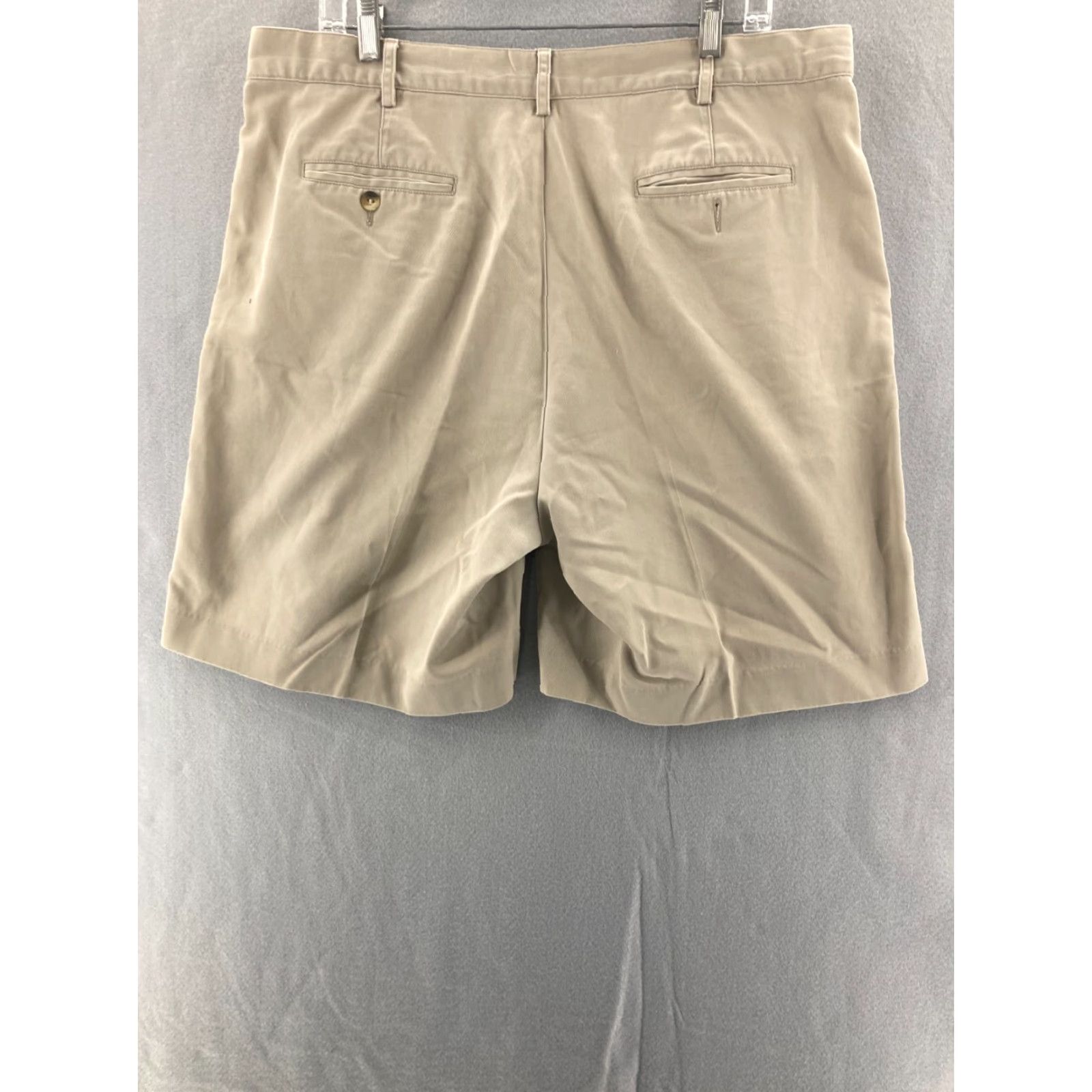 Izod VTG IZOD Club Shorts Men 38 Beige Chino Pleated Front Pockets Casual Preppy Golf Size US 38 / EU 54 - 7 Thumbnail