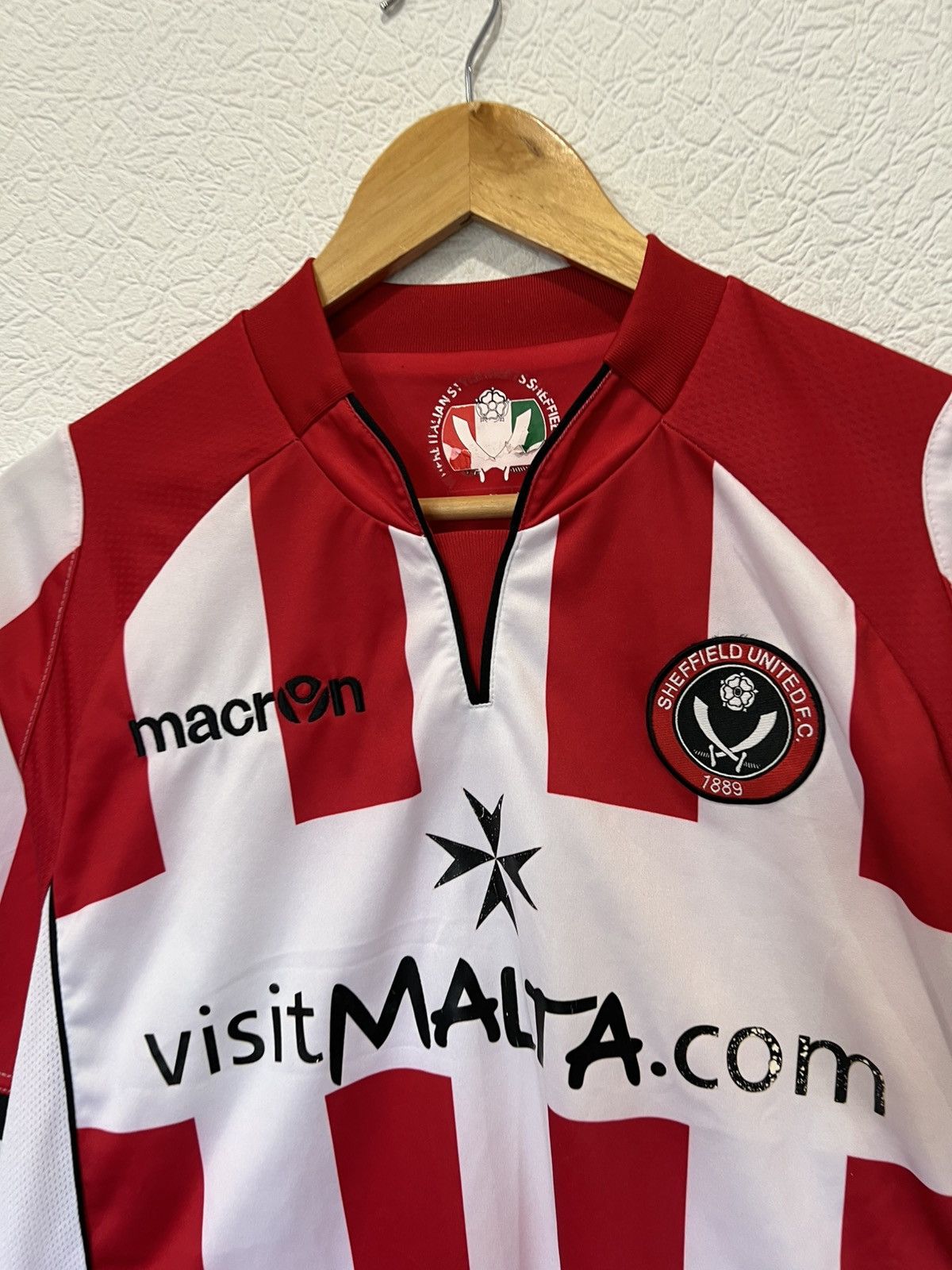 Macron Sheffield United Macron 2010/2011 Home Kit Soccer Jersey Size US L / EU 52-54 / 3 - 2 Thumbnail