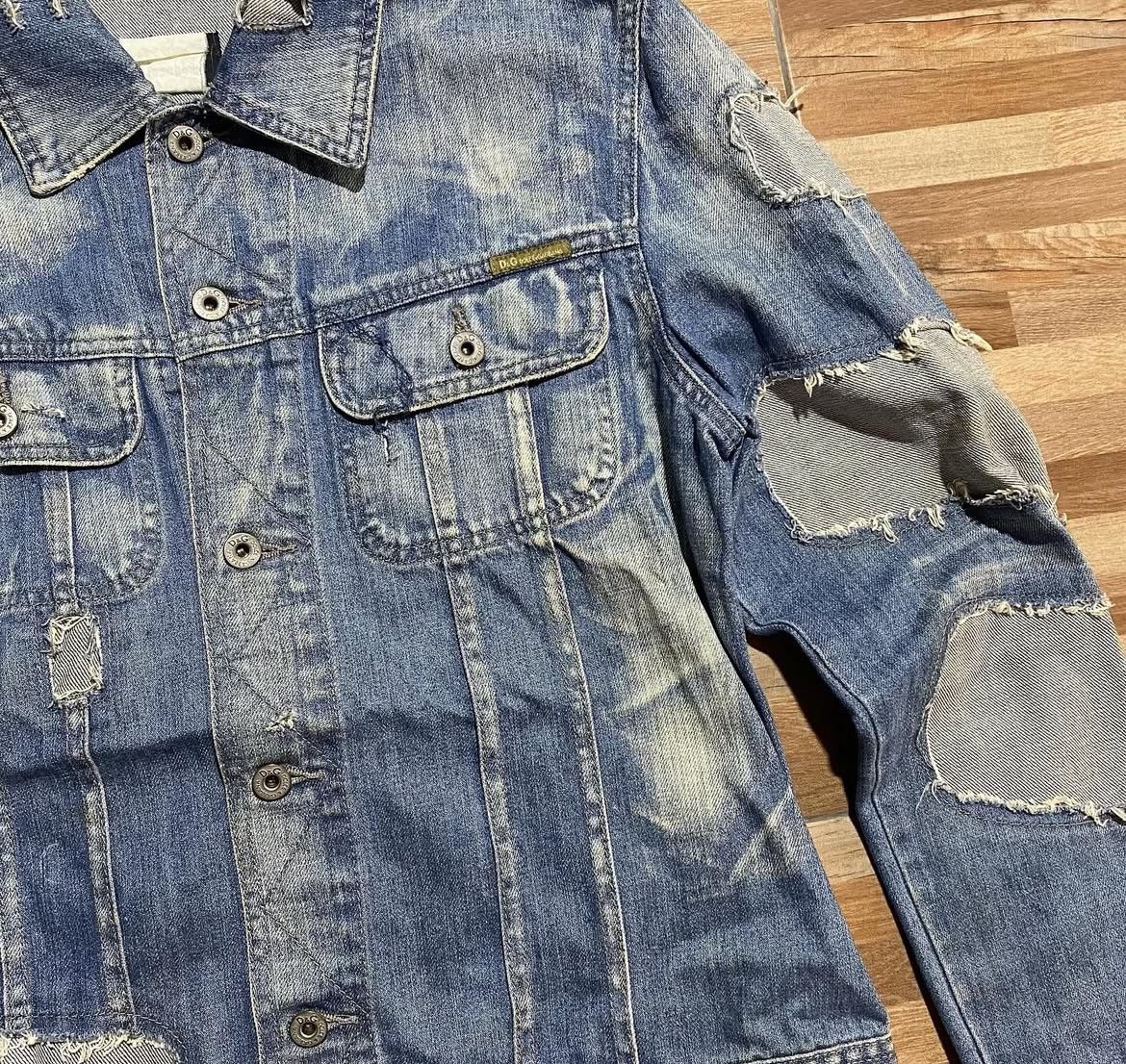 Dolce & Gabbana × Vintage 2000s Dolce Gabbana Distressed Trucker Jeans Jacket Size US M / EU 48-50 / 2 - 4 Thumbnail