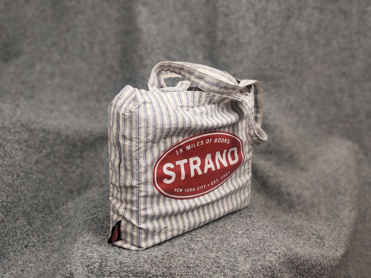 Vintage Strand 18 miles of books New York Design Shopper Tote Bag Size ONE SIZE - 4 Thumbnail