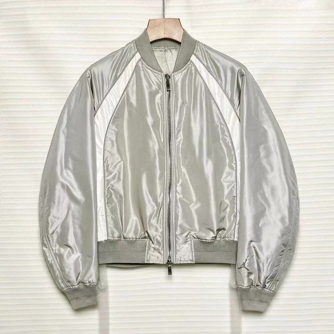 2022年製 ヴィンテージ Dior Grey Varsity Jacket M Dior Lilly Of The Valley Gray White Varsity Jacket Sz M – The