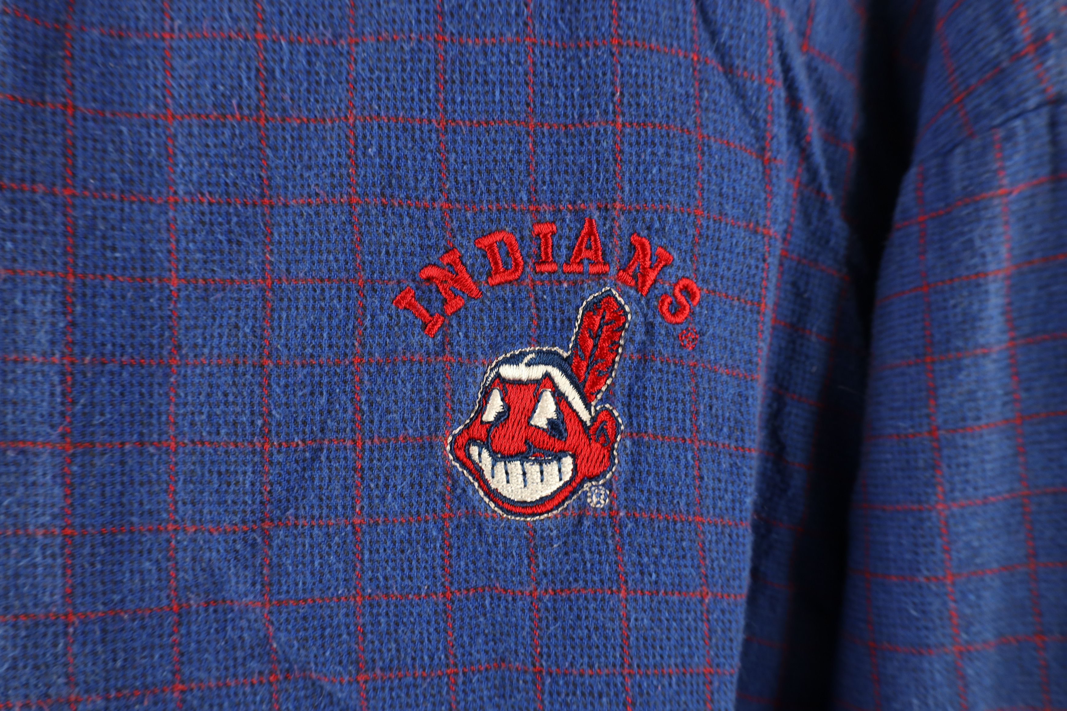 Vintage Vintage 90s Cleveland Indians Baseball Long Sleeve T-Shirt Size US M / EU 48-50 / 2 - 5 Thumbnail