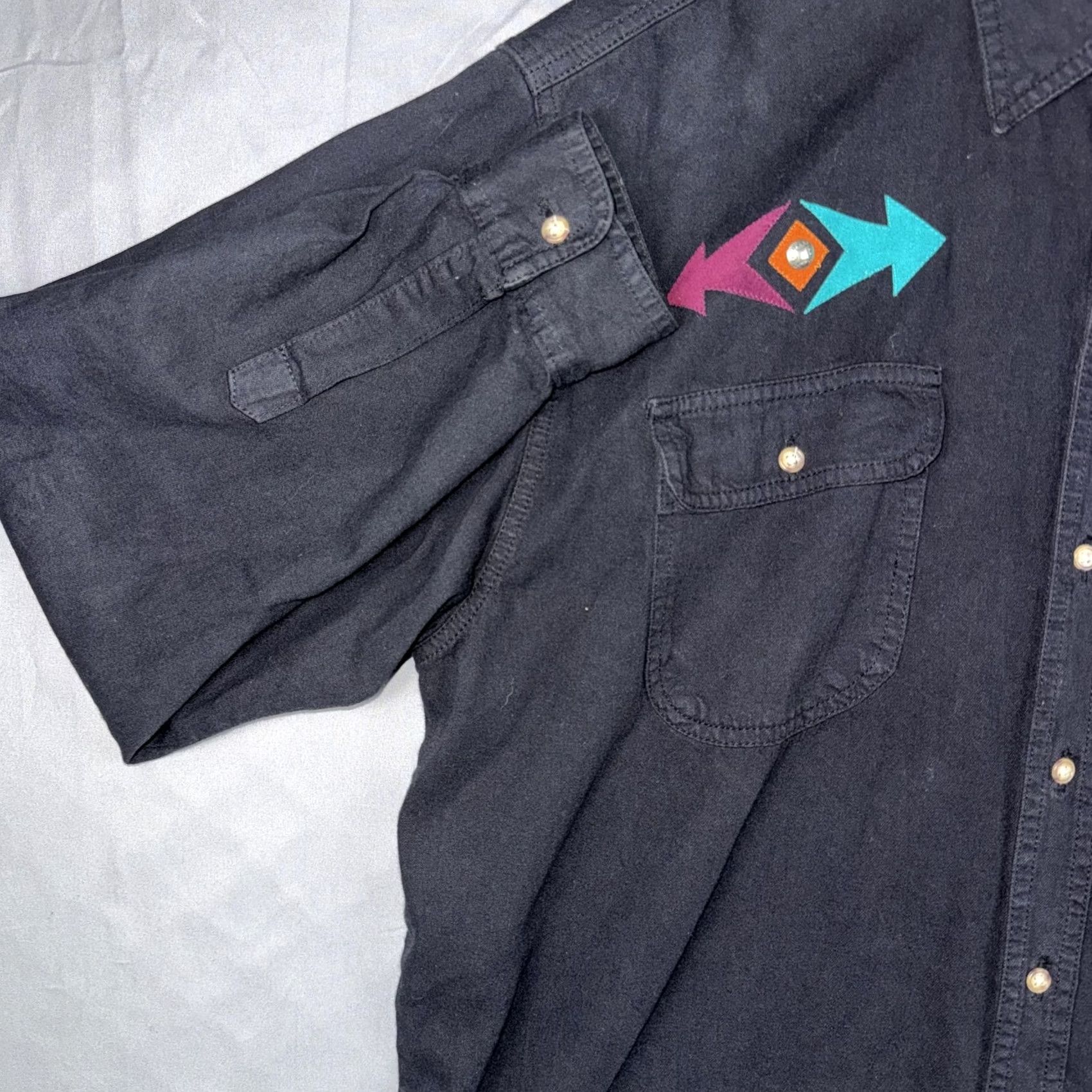 Vintage Sundance Shirt Mens XL Black Denim Southwest Embroidered Long Sleeve Button Up Size US XL / EU 56 / 4 - 4 Thumbnail