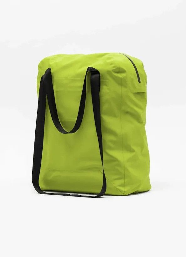 ARC’TERYX VEILANCE SequeTote Anniversary 17 August Review: Simple Supply, Arc'teryx, and Teddyfish