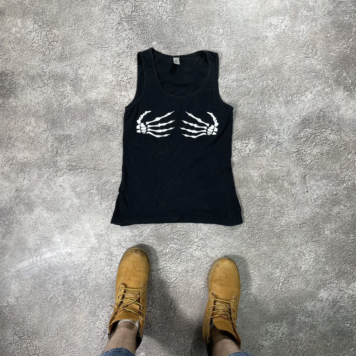 Vintage Vintage Y2K Skeleton Hands Graphic Tee Punk Grunge Black S Size US S / EU 44-46 / 1 - 1 Thumbnail