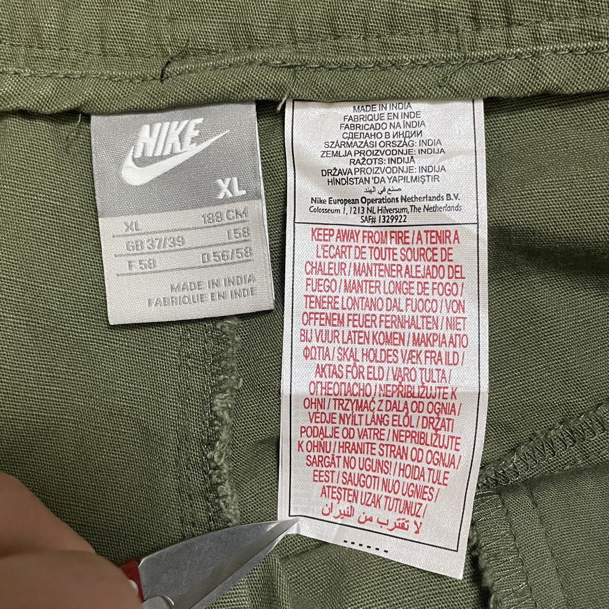 Nike Vintage Nike Multi cargo pants Size US 34 / EU 50 - 11 Thumbnail