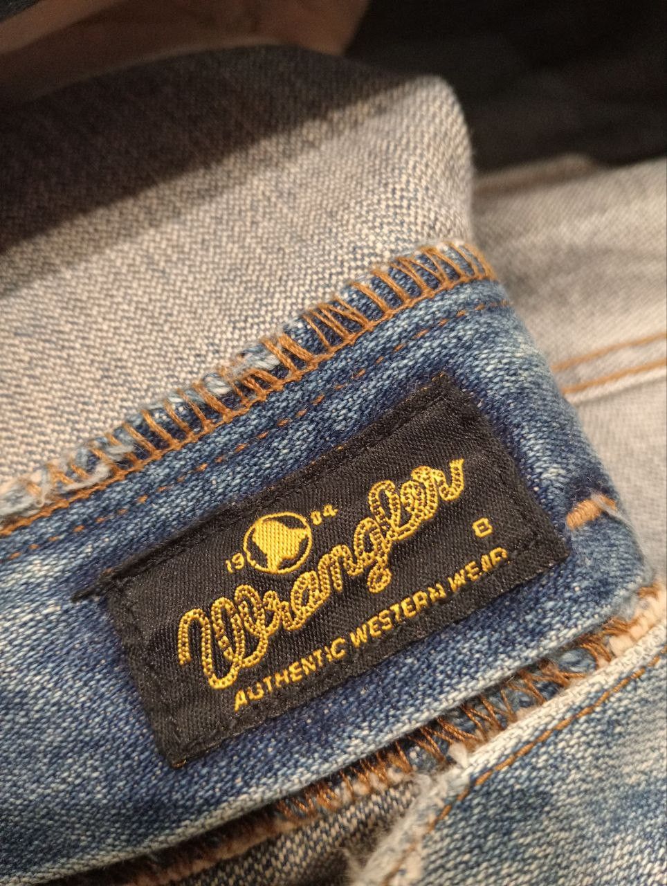 Wrangler VINTAGE WRANGLER DISTRESSED LOOK JEANS - SIZE 33 Size US 33 - 7 Thumbnail
