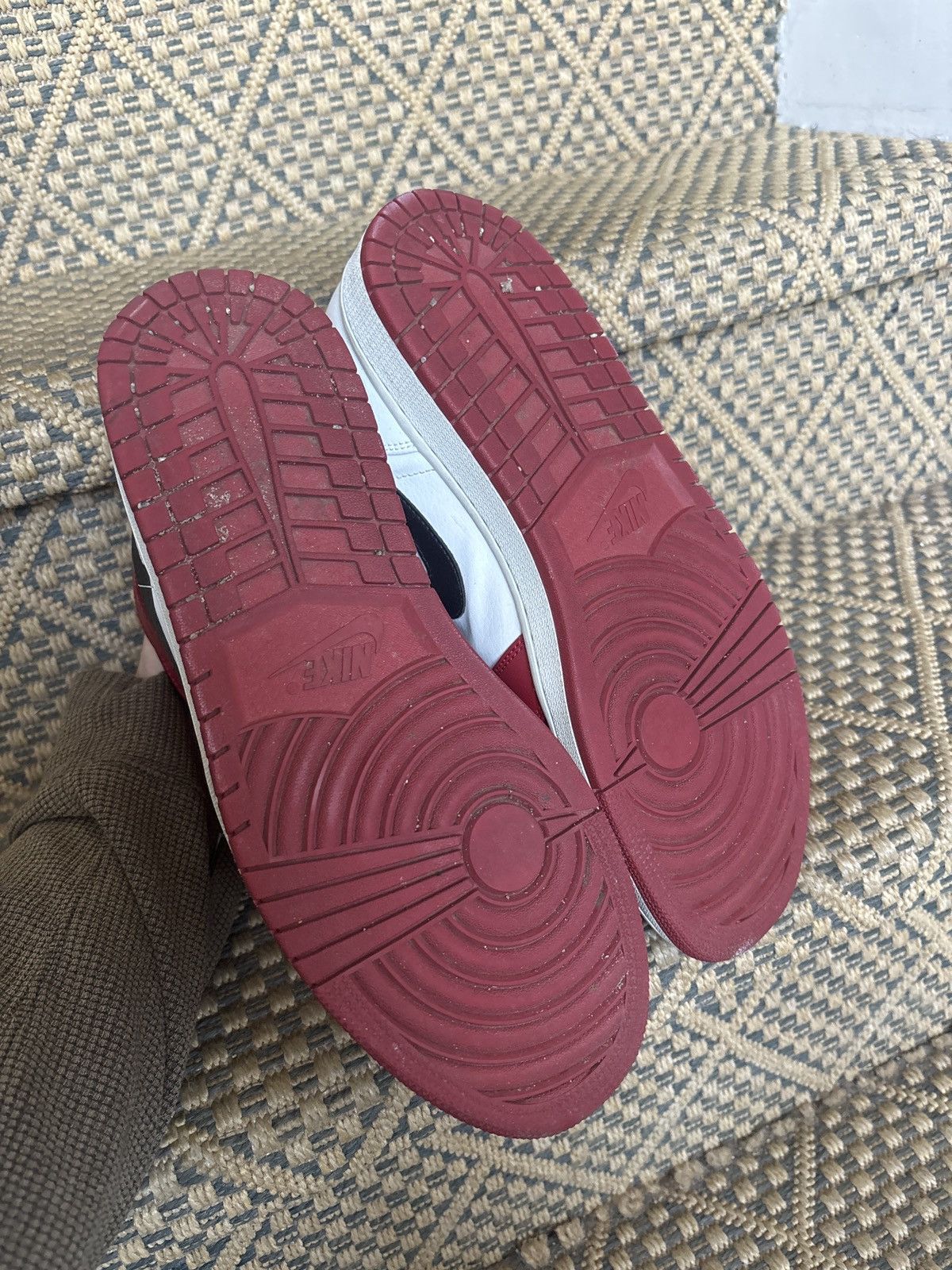 Nike 2020 Chicago Air Jordan 1s Size US 10.5 / EU 43-44 - 5 Thumbnail