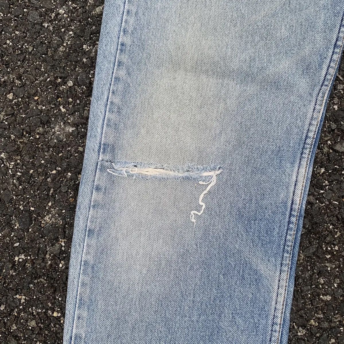 Levi's 💥 Distressed Denim Vtg Levi’s Light Wash Jeans Faded Pants Size US 32 / EU 48 - 6 Thumbnail