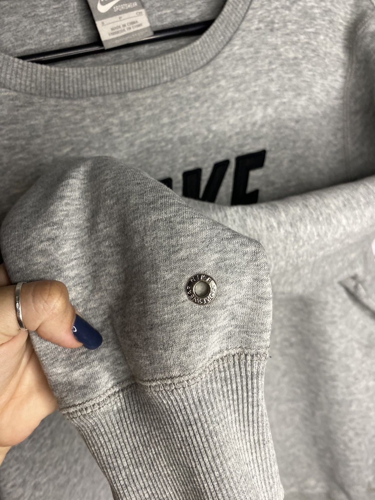 Vintage MENS vintage sweatshirt Nike y2k grey size S Size US S / EU 44-46 / 1 - 5 Thumbnail