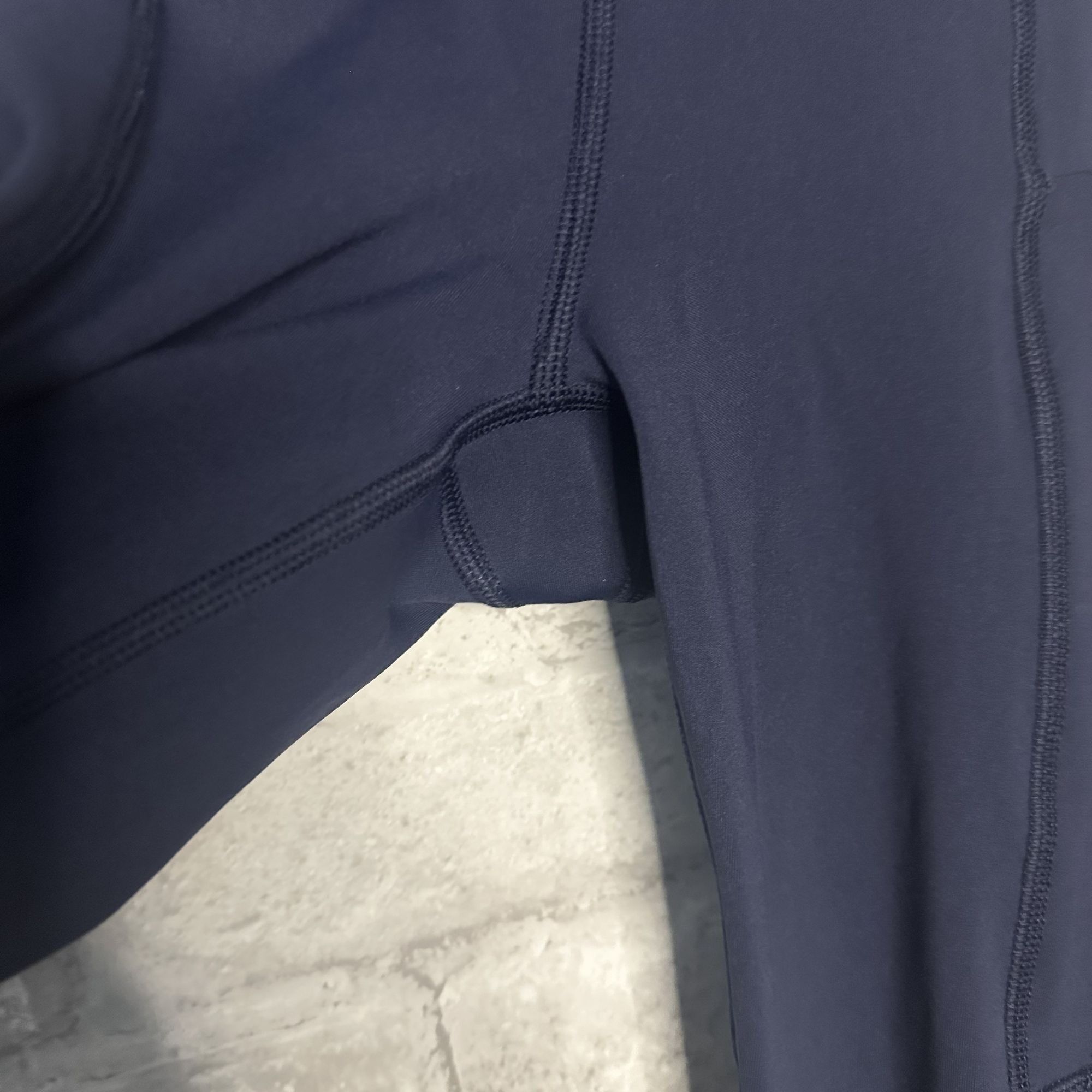 Athleta Athleta Ultimate Stash 7/8 Tight NWT Size XXS (Dress Blue) Size 24" / US 00 / IT 34 - 5 Thumbnail