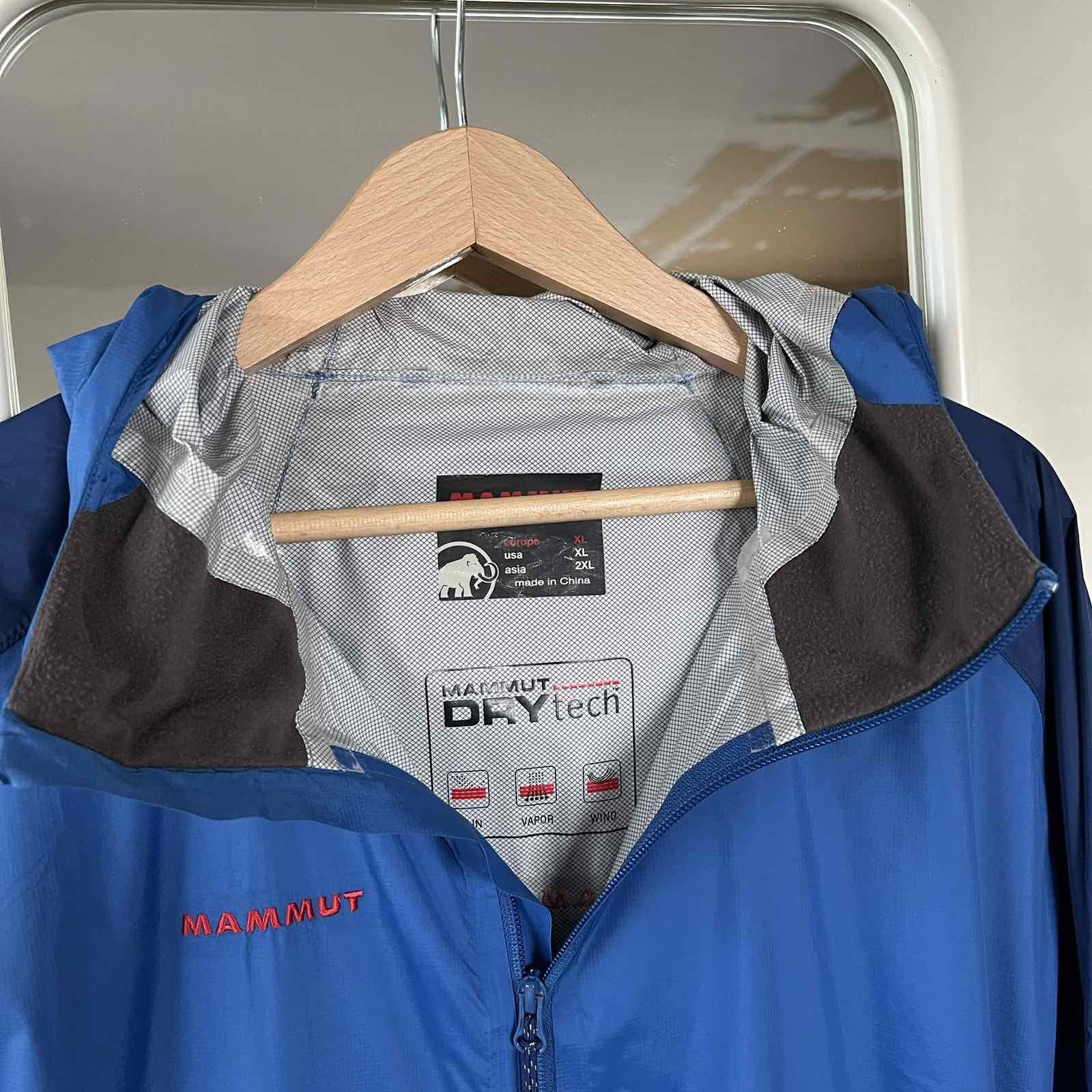 Mammut Mammut light Blue jacket Sz XL Size US XL / EU 56 / 4 - 10 Thumbnail