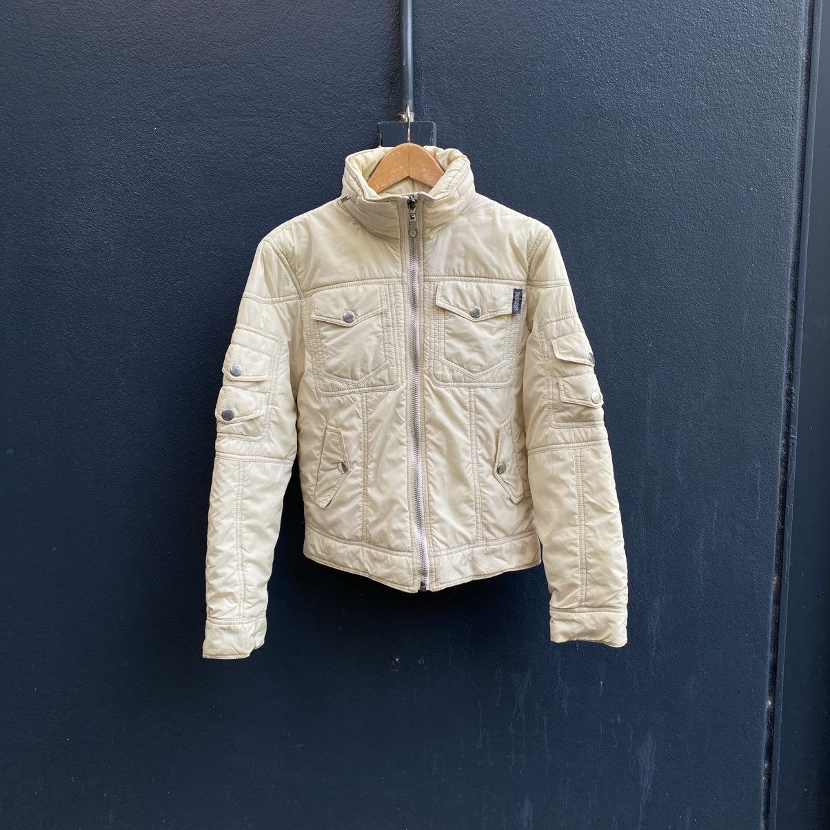 Moschino Moschino multi Pocket Cargo Puffer Love Jacket Size US S / EU 44-46 / 1 - 21 Thumbnail