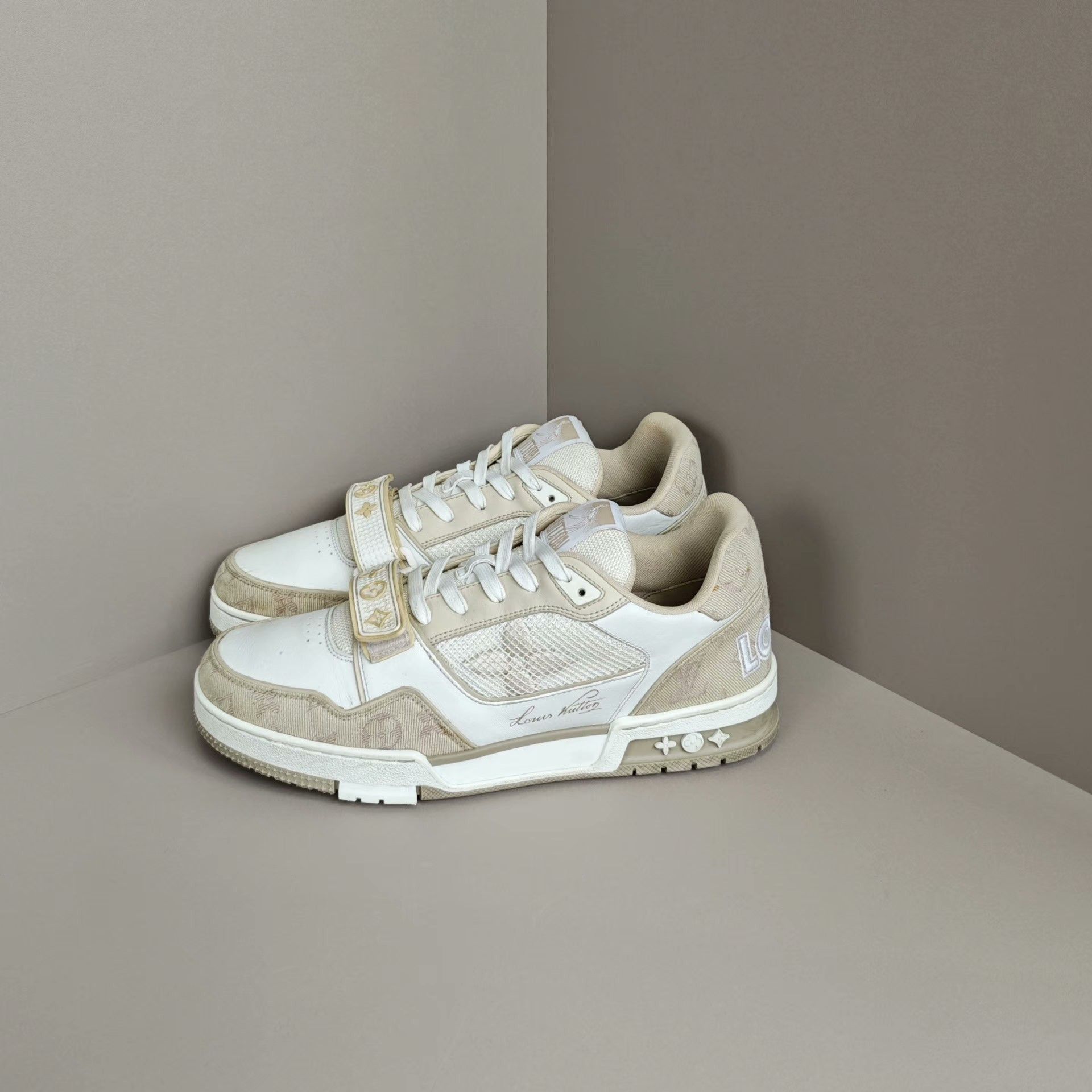 Louis Vuitton Louis Vuitton Training Beige Lowtop Sneakers 8 Men Size US 8 / EU 41 - 1 Thumbnail
