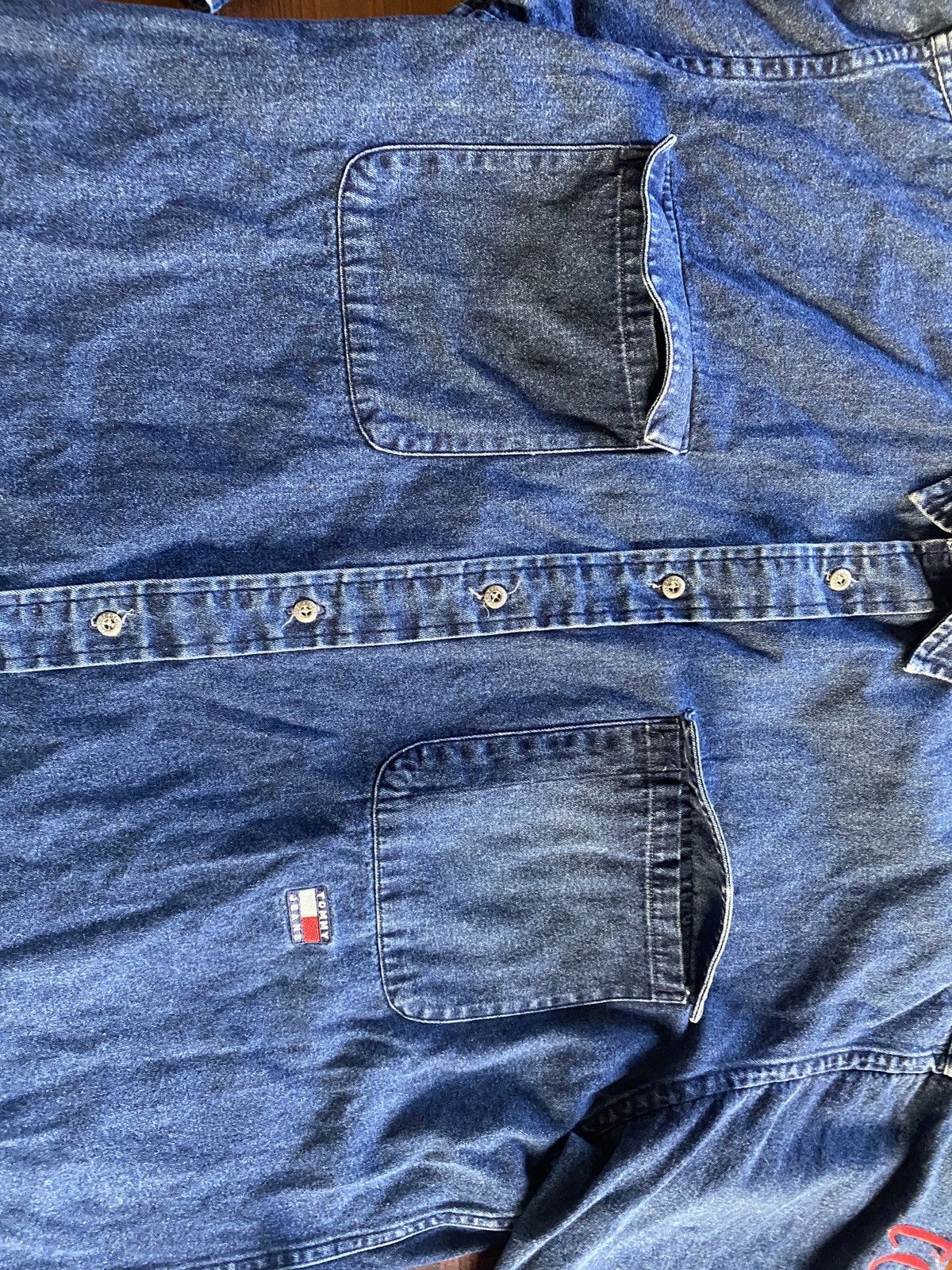 Tommy Hilfiger Vintage 90’s Tommy Hilfiger Jeans Long Sleeve Button Up Size US L / EU 52-54 / 3 - 5 Thumbnail