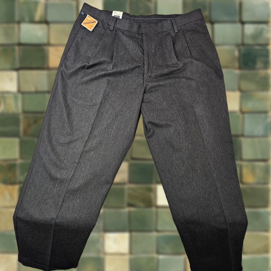 Dockers Dockers GoKhaki Pants Mens 38x32 Gray Pleated Cuffed Stain Defender Classic Fit Size US 38 / EU 54 - 1 Thumbnail