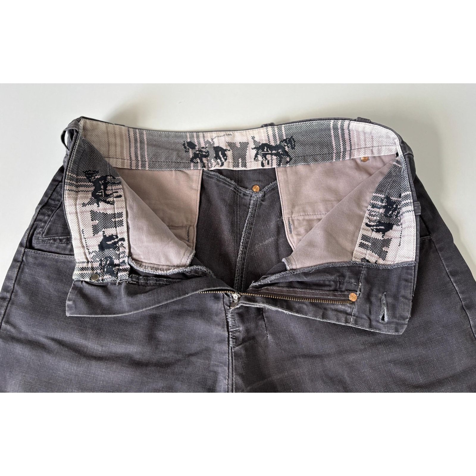 Levi's Vintage Levi's Engineered Jeans Shorts Y2K Twisted Leg Size US 31 - 9 Thumbnail