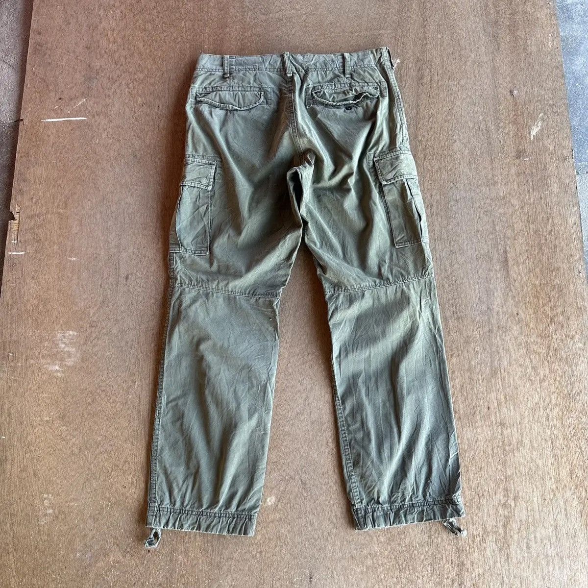 Uniqlo UNIQLO Utility Tactical Japanese Multi Cargo Pants Size M Size US 32 / EU 48 - 9 Thumbnail