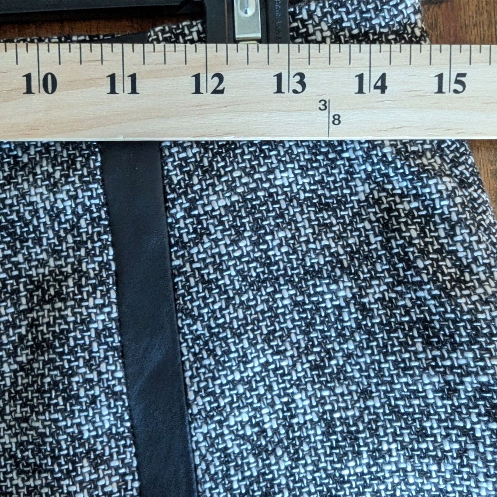 Banana Republic Banana Republic Skirt Black White Tweed Mini Zip Pockets Faux Leather Trim 6 Women Professional Office Siren Grunge Winter Fall Spring Vintage No Size 28" / US 6 / IT 42 - 6 Thumbnail