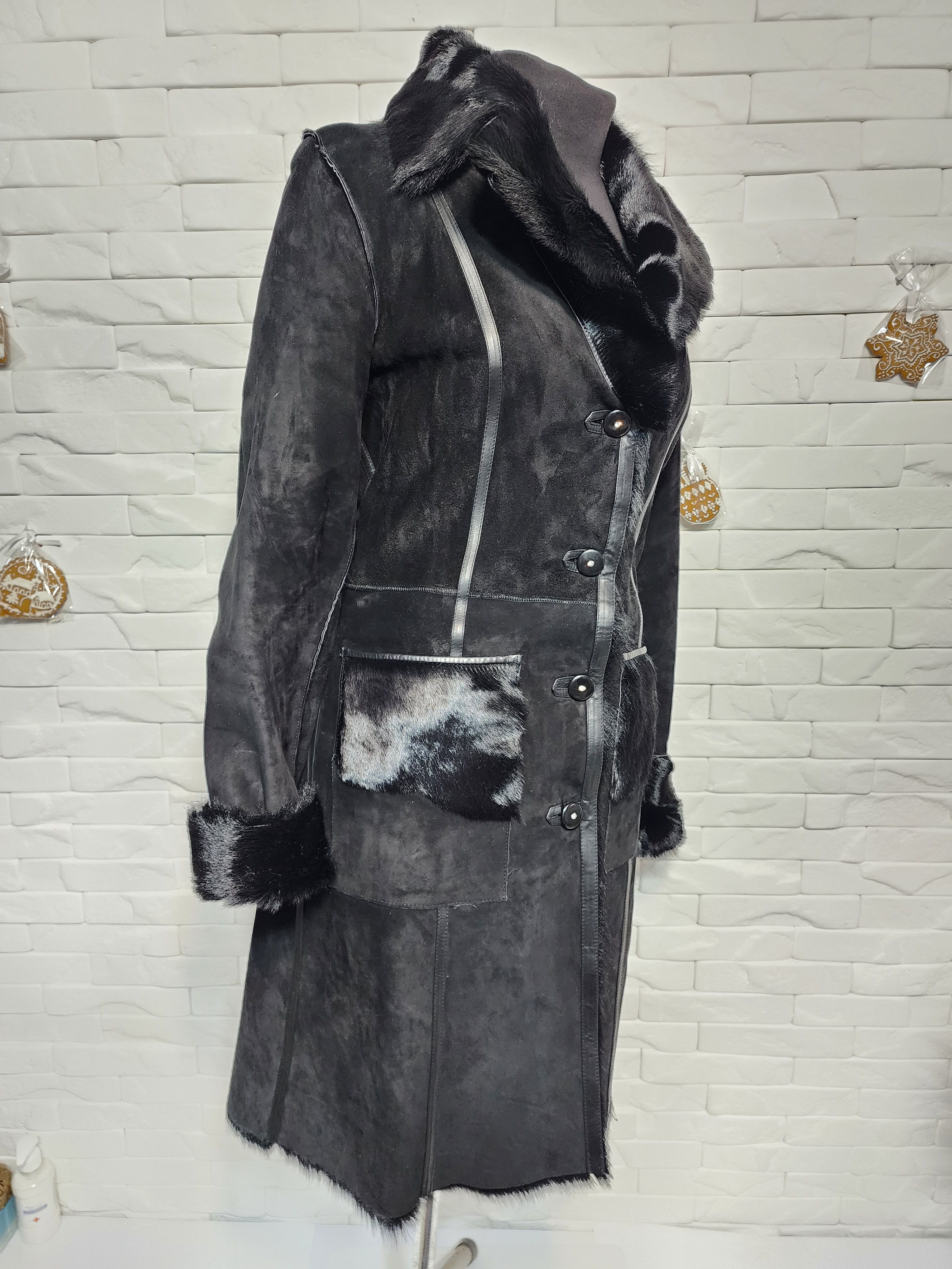 Furla Long Black Fur Two-Sided Women's Coat: Velvet Finish Size S / US 4 / IT 40 - 2 Thumbnail