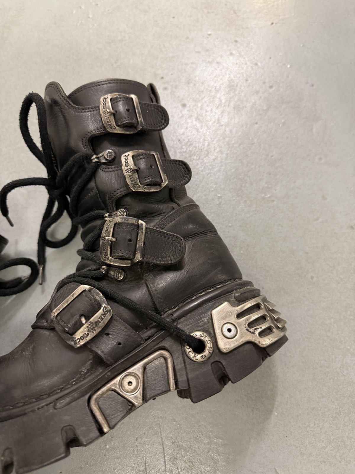 New Rock Vintage Buckle Platform Biker Leather Boots in Black, Women's (Size 7) — image 5 of 6