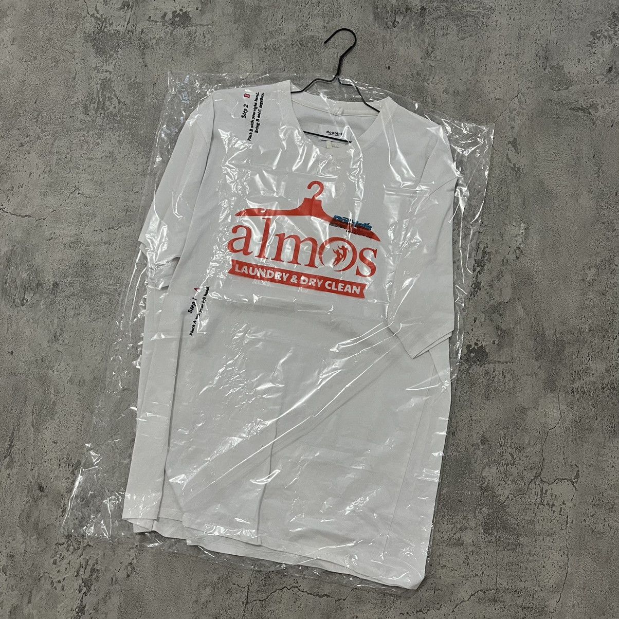 Doublet Doublet White 2 Seconds Holding Tee Size US L / EU 52-54 / 3 - 3 Thumbnail