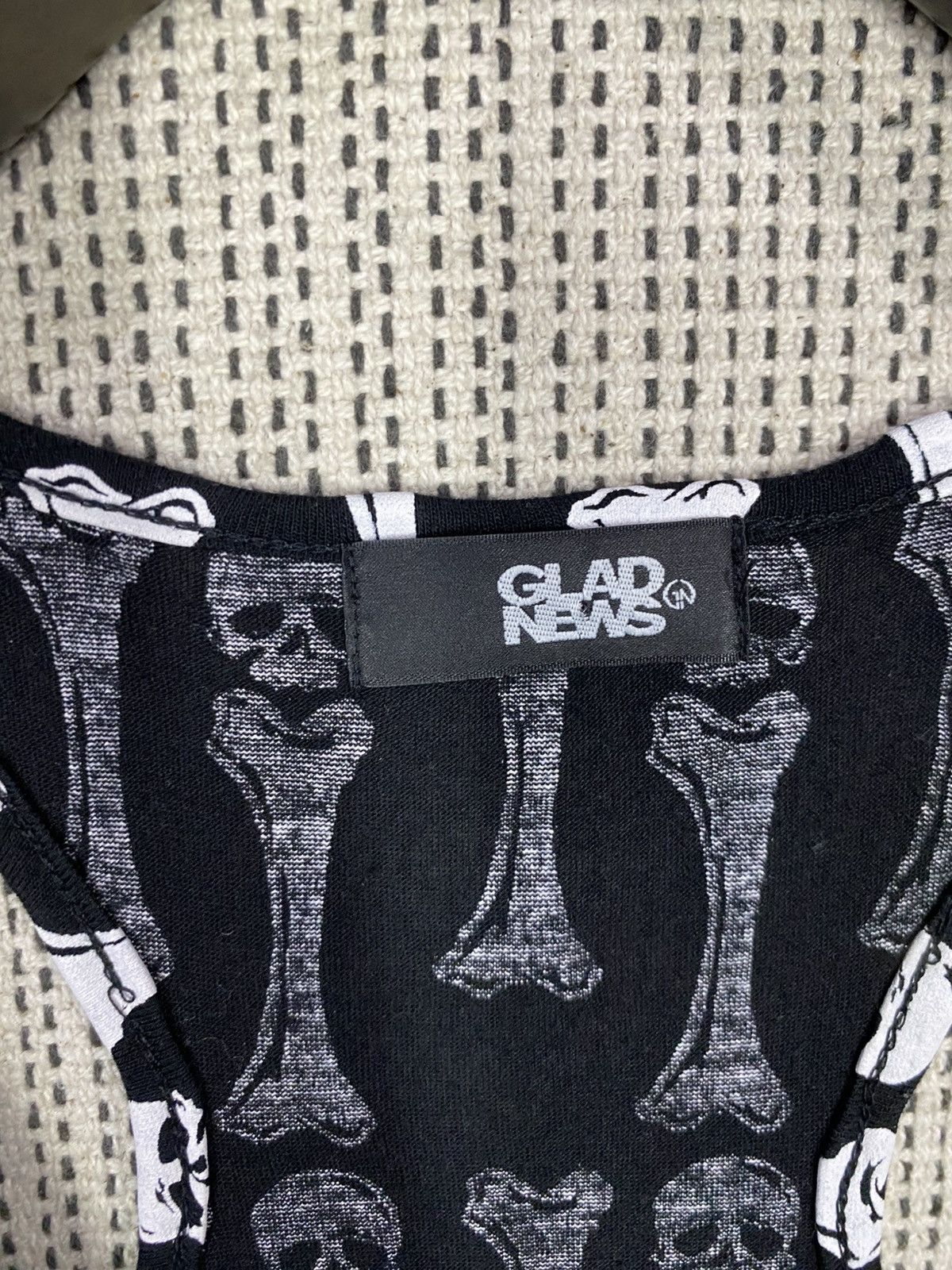 Seditionaries Gothic punks glad news full printed skulls blouse sleeveless Size ONE SIZE - 3 Thumbnail
