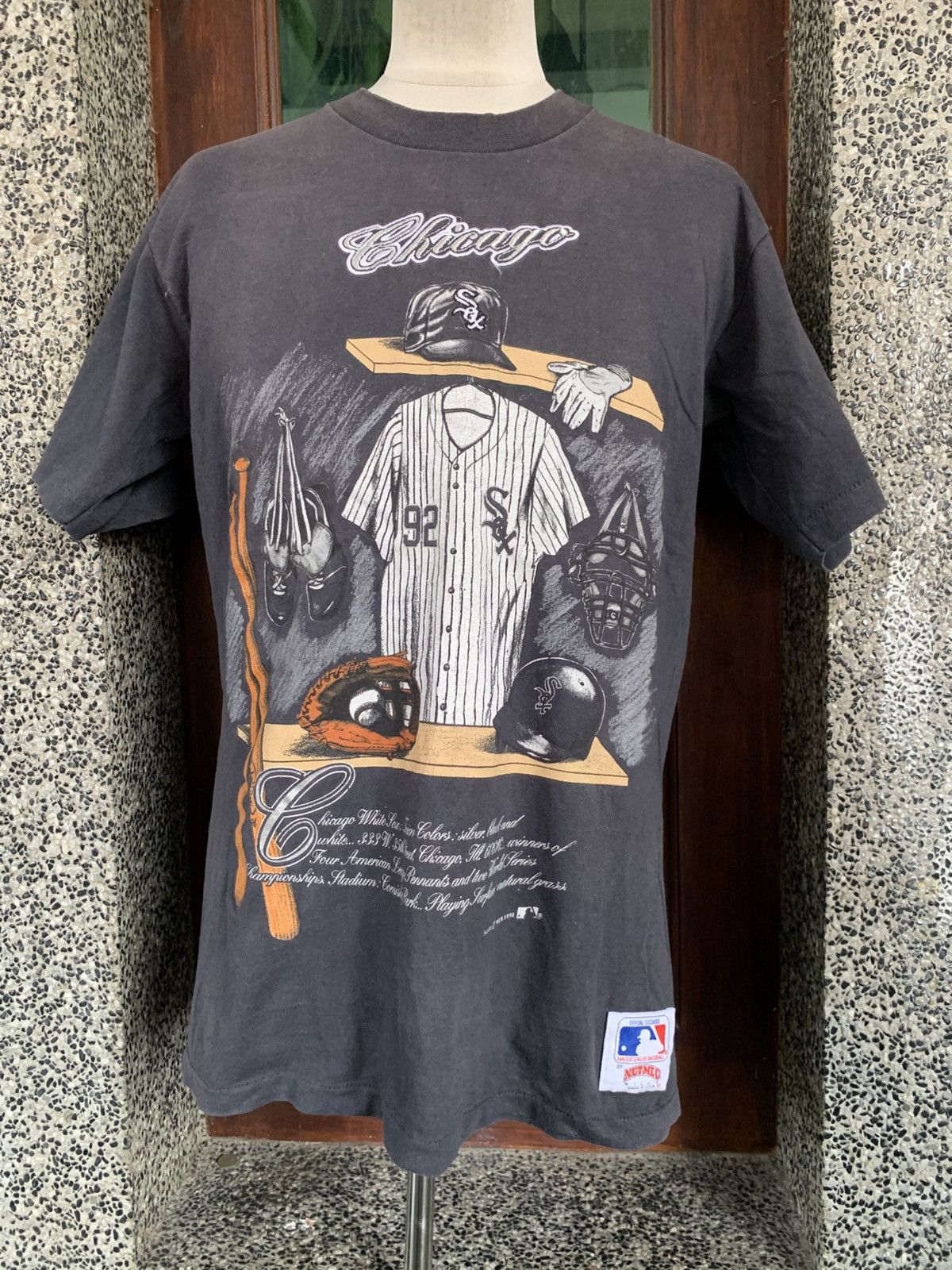 MLB Vintage 90s Chicago White Sox MLB Nutmeg T shirt Size US L / EU 52-54 / 3 - 1 Thumbnail