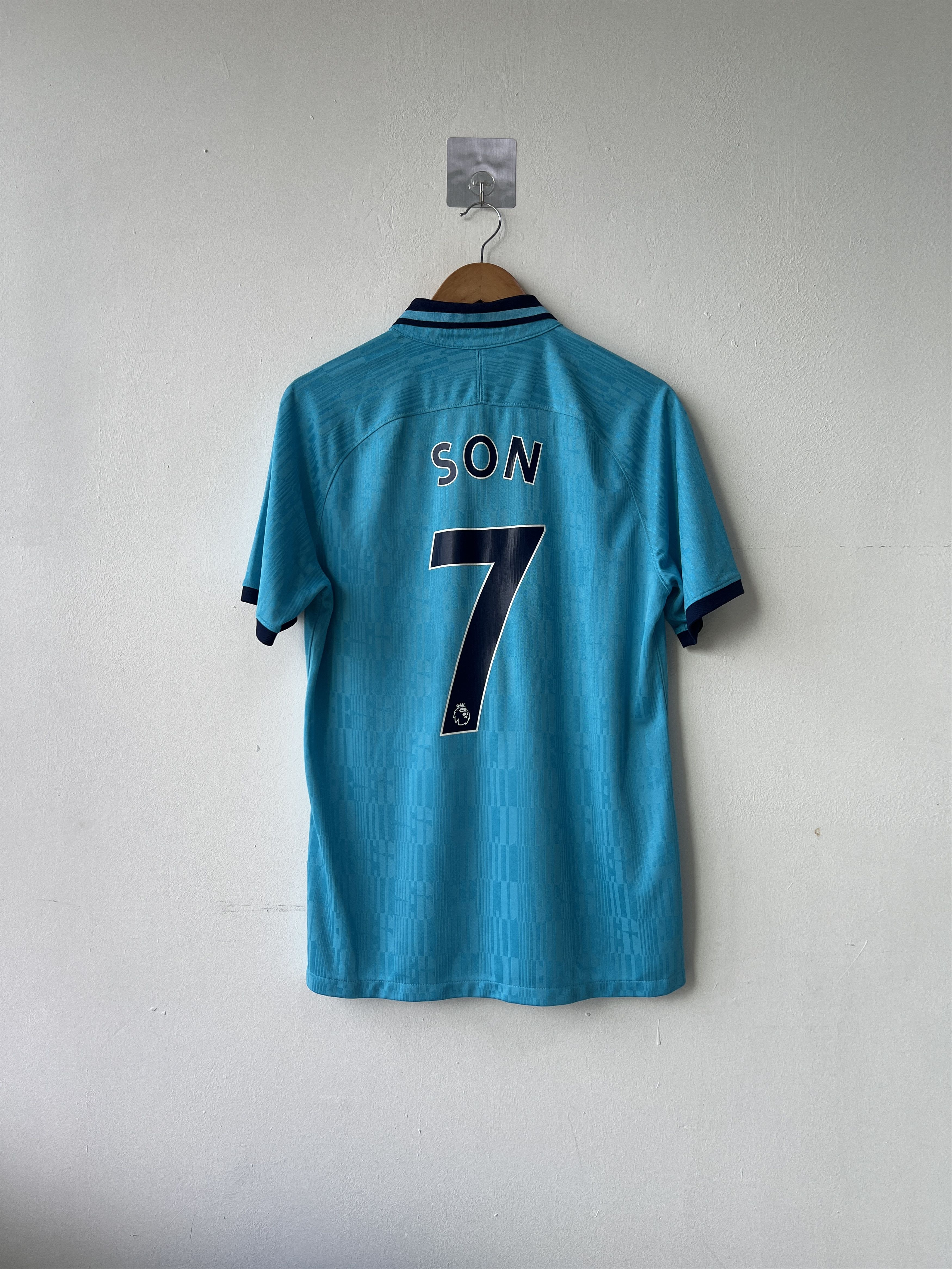 Nike (M) Tottenham Spurs 2019-20 Third Kit Son #7 Size US M / EU 48-50 / 2 - 1 Thumbnail