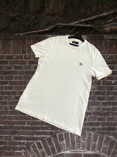 Fred Perry × Vintage Mens Vintage Fred Perry Logo T Shirt Tee Size S Size US S / EU 44-46 / 1 - 1 Thumbnail