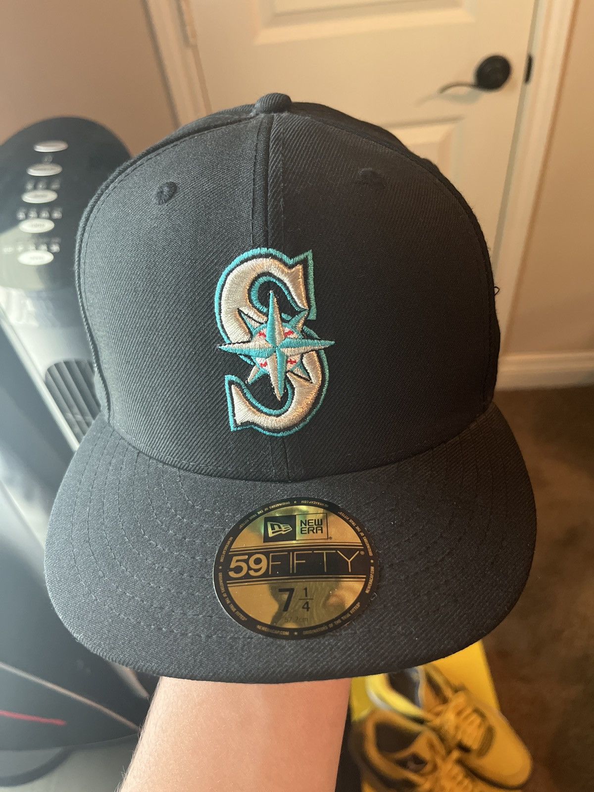 New Era Seattle Mariners 59FIFTY 7 1/4 fitted cap Size 34 - 2 Thumbnail